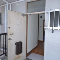 (玄関)