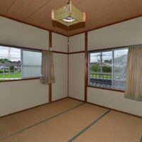 和室3（2階　収納側から窓方面）